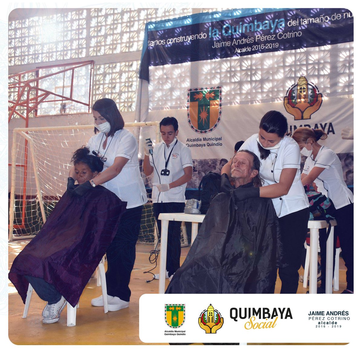 AlcQuimbaya's tweet photo. Hoy realizamos en compañía de @COL_EJERCITO y Secretaría de Gob. una linda jornada integral con los habitantes de las calles de Quimbaya. https://t.co/Rdh5kJ8FLP