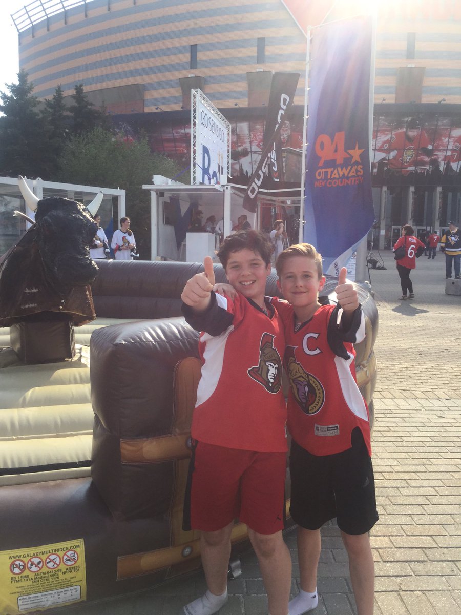 PureCountry94's tweet photo. Jed the bull is here in the Red Zone for the @Senators game tonight at @CdnTireCtr come try and ride before the game! Show us you're #ALLIN https://t.co/PGMfFK7lJZ