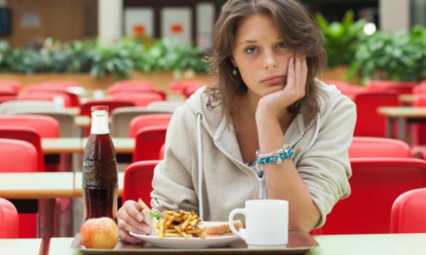 ChiHealthMag's tweet photo. Food as Medicine: How what you eat affects how you feel https://t.co/sh5eFMsepK https://t.co/VkXhboruZB