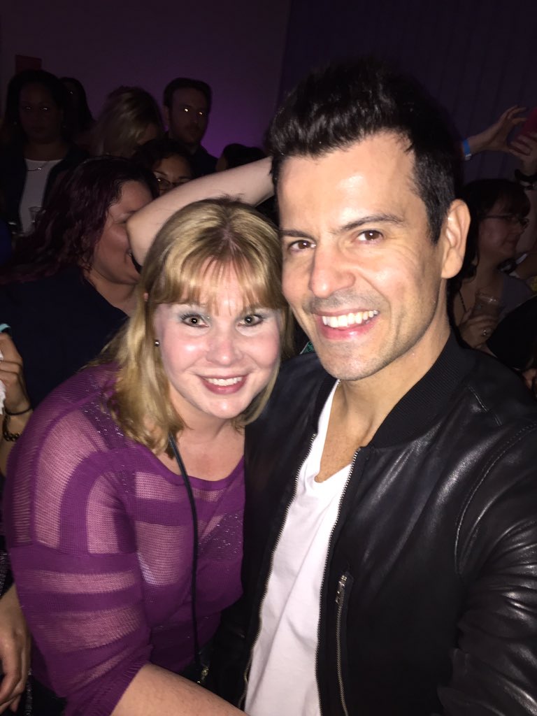 deanne77's tweet photo. @BloquitaTurnOns @jordanknight #HappyBirthdayJordanKnight https://t.co/CnsLwsZ2p4