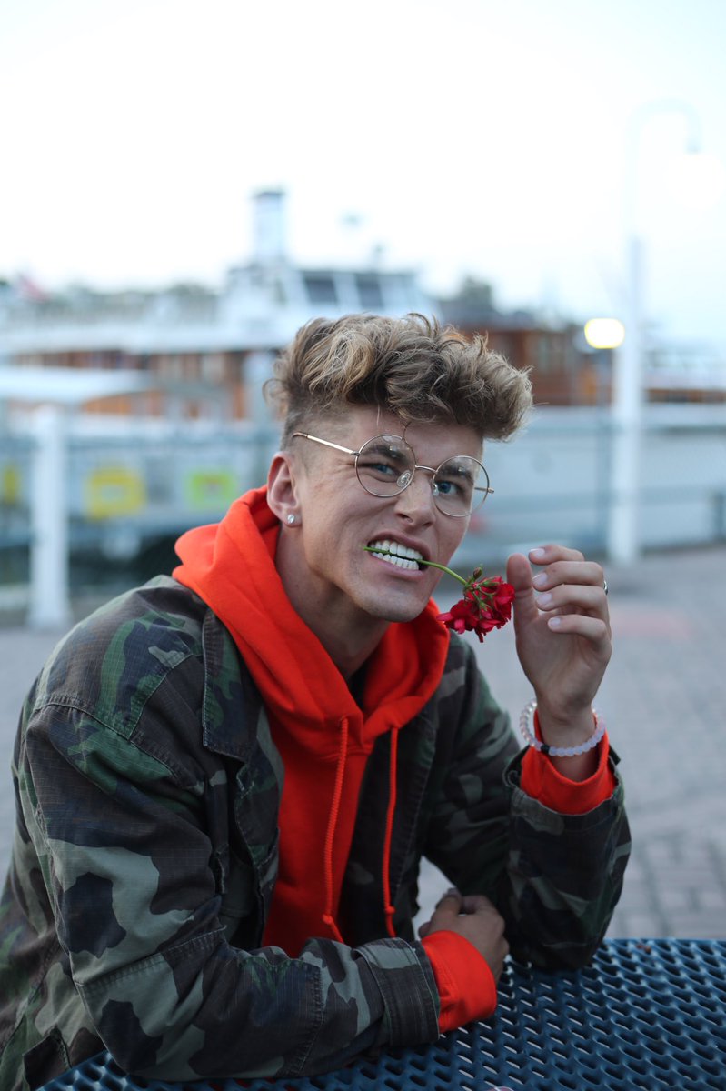 natekgarner's tweet photo. When you bite a rose thorn 😂🌹 https://t.co/v2w58gBH3m