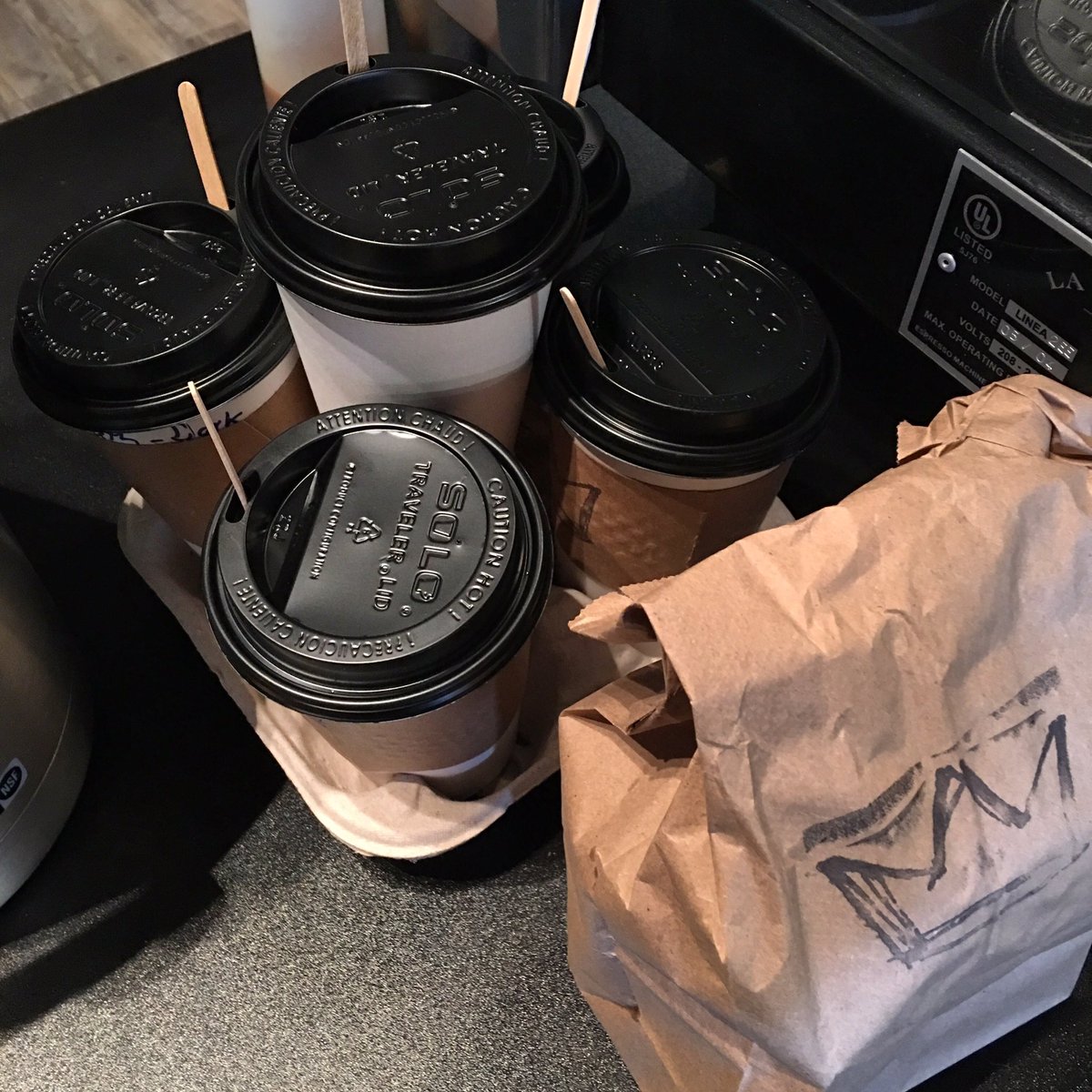 kingocupscoffee's tweet photo. Staff meeting tomorrow? Take coffee to go! We promise you'll be the most popular coworker ever! Or retweet and drop the hint. 😁 https://t.co/CbNJMESmmH