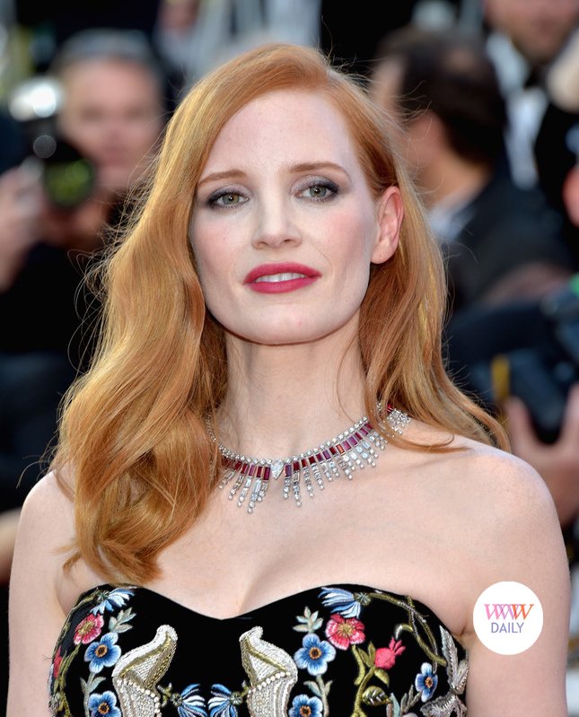 #JessicaChastain in #piaget at opening of #Cannes2017 #CannesFilmFestival #Cannesfilmfestival2017 #jewelry 
whoworewhatdaily.com/jessica-chasta…