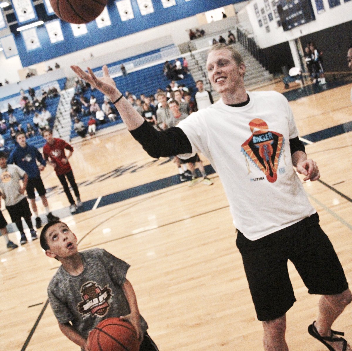 Kyle Singler tweet media