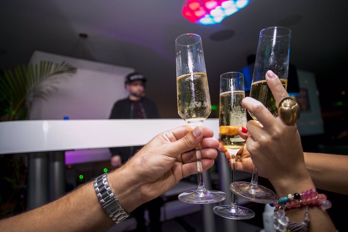 RenHotels's tweet photo. Cheers to another amazing Global Day of Discovery @laconcharesort! Join us next year for more discoveries in the Caribbean! #businessunusual https://t.co/8UduRRIeWw