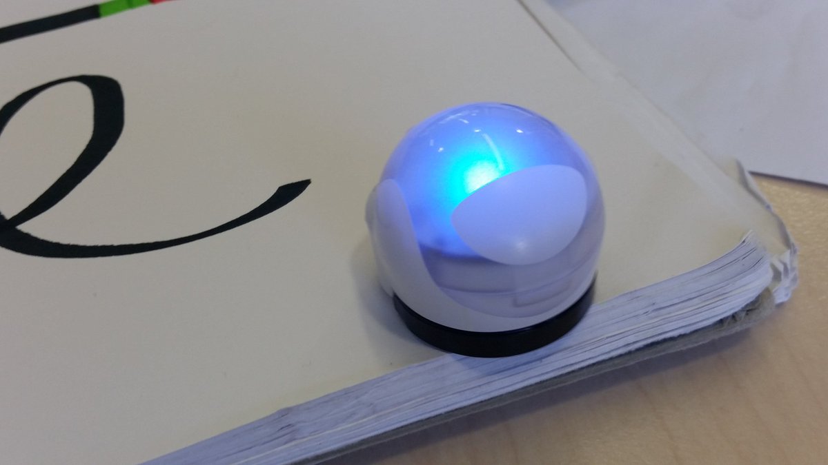 FPS1895's tweet photo. Miss Halil & Mr Custodio are learning about robotics, coding and deciding which device to purchase for the school #robotics #edtech_au https://t.co/n5U9RLndoH