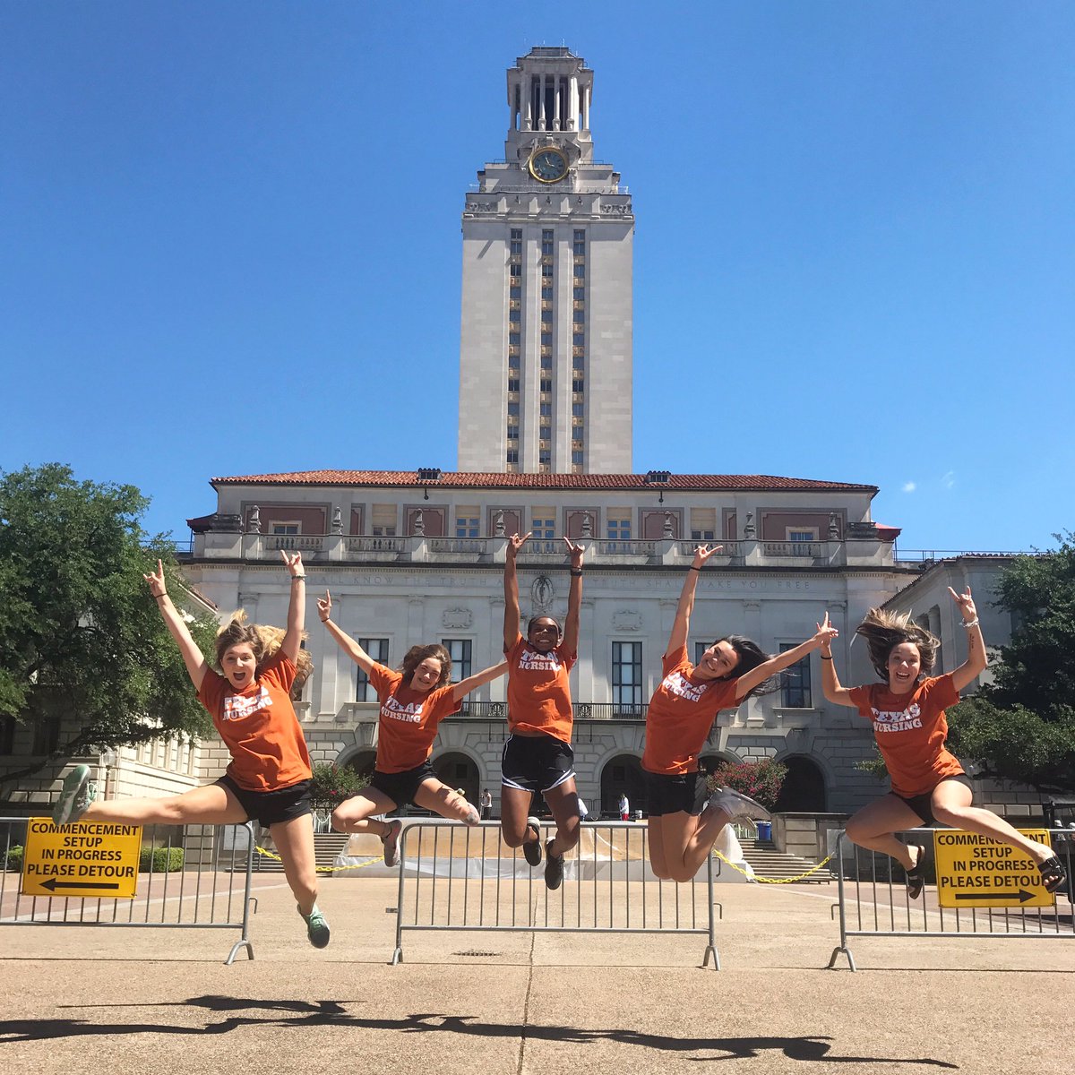 nicolepesl's tweet photo. Freshman year at UT was everything I hoped for and more. Already miss atx and these wonderful friends of mine 📚🤘🏼 https://t.co/0P5G5T92EW