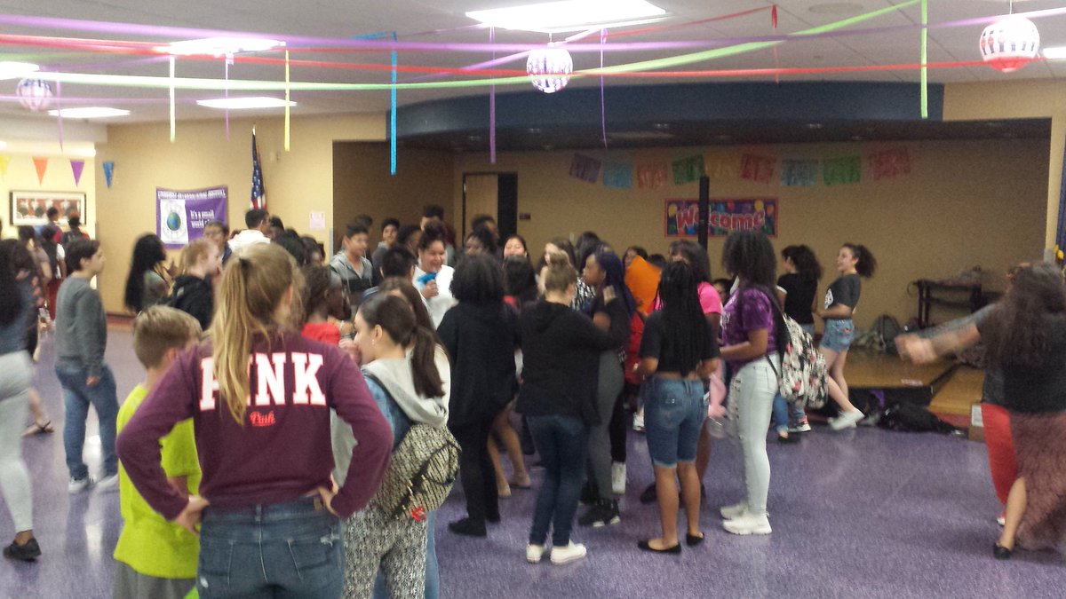 TheOfficerCraig's tweet photo. It's safe to say the @LHCWilson  International Festival was a success! Bigger and better every year. Another reason #IamWayne #wearewayne https://t.co/SGVbwngocV