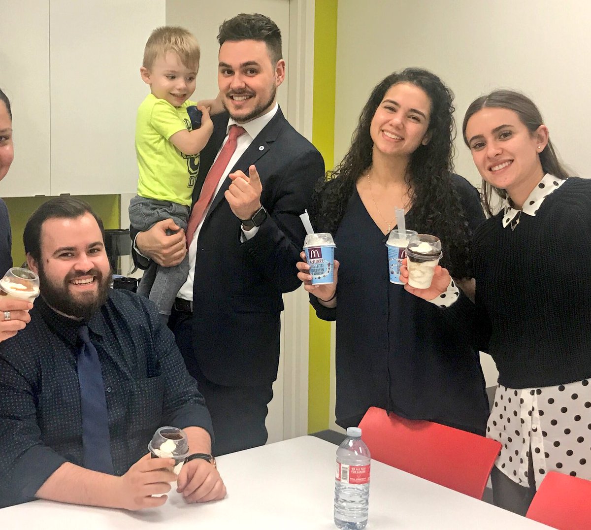 Exceptional Customer Service &amp; Amazing Customer Conversations = Employee Ice Cream Day! 🍦 🍦#BeingBMO <a href="/POliveiraRVP/">Paula Oliveira</a> <a href="/JasonSousa90/">Jason Sousa</a>