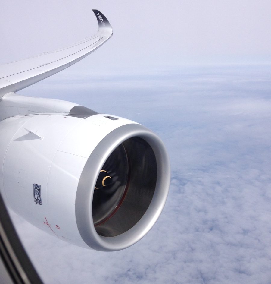 frantic_gold's tweet photo. @DaveWallsworth @British_Airways @mmsBA Let's have another look at the curves on that... it's sooo cool, ... #A350ELF #wingfriday @AirbusGroup https://t.co/wtQ5BXU80m