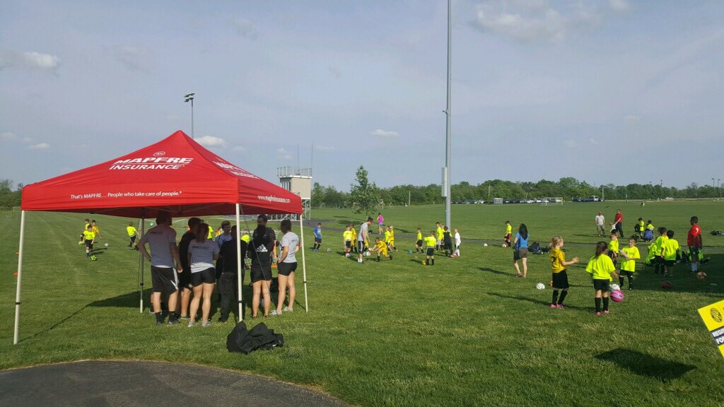 MAPFREIns's tweet photo. Excited for today's #GiveForward soccer clinic happening now in #dayton with @ColumbusCrewSC. ⚽️#CrewSC #MAPFREInsurance #MAPFRESTADIUM https://t.co/iNgcU4DahU