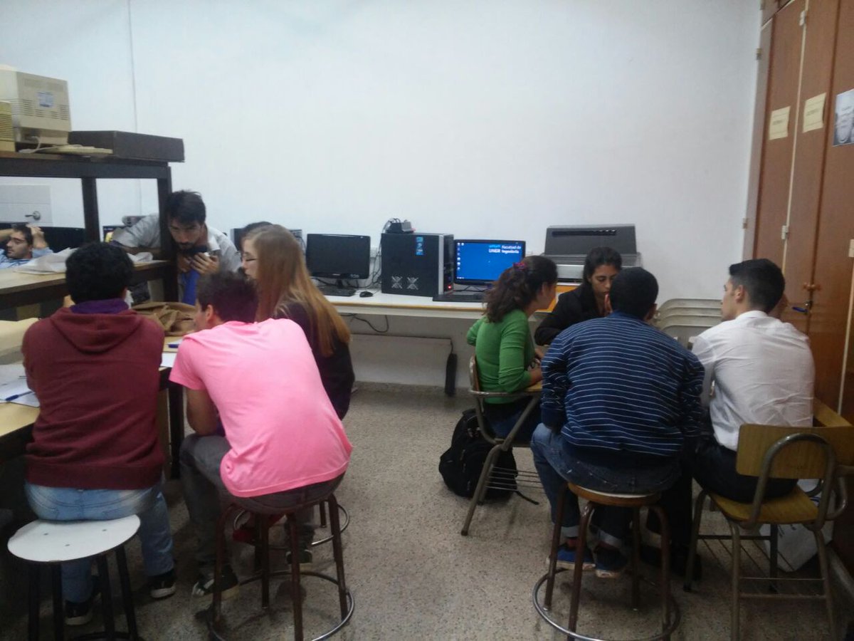 iv_faei's tweet photo. Grupo de trabajo #IngenieriosEnLaSociedad #FiUner #OnFaei #IVFaei #Ingenieria #Uner #Fiuner https://t.co/VLhchS2oHJ