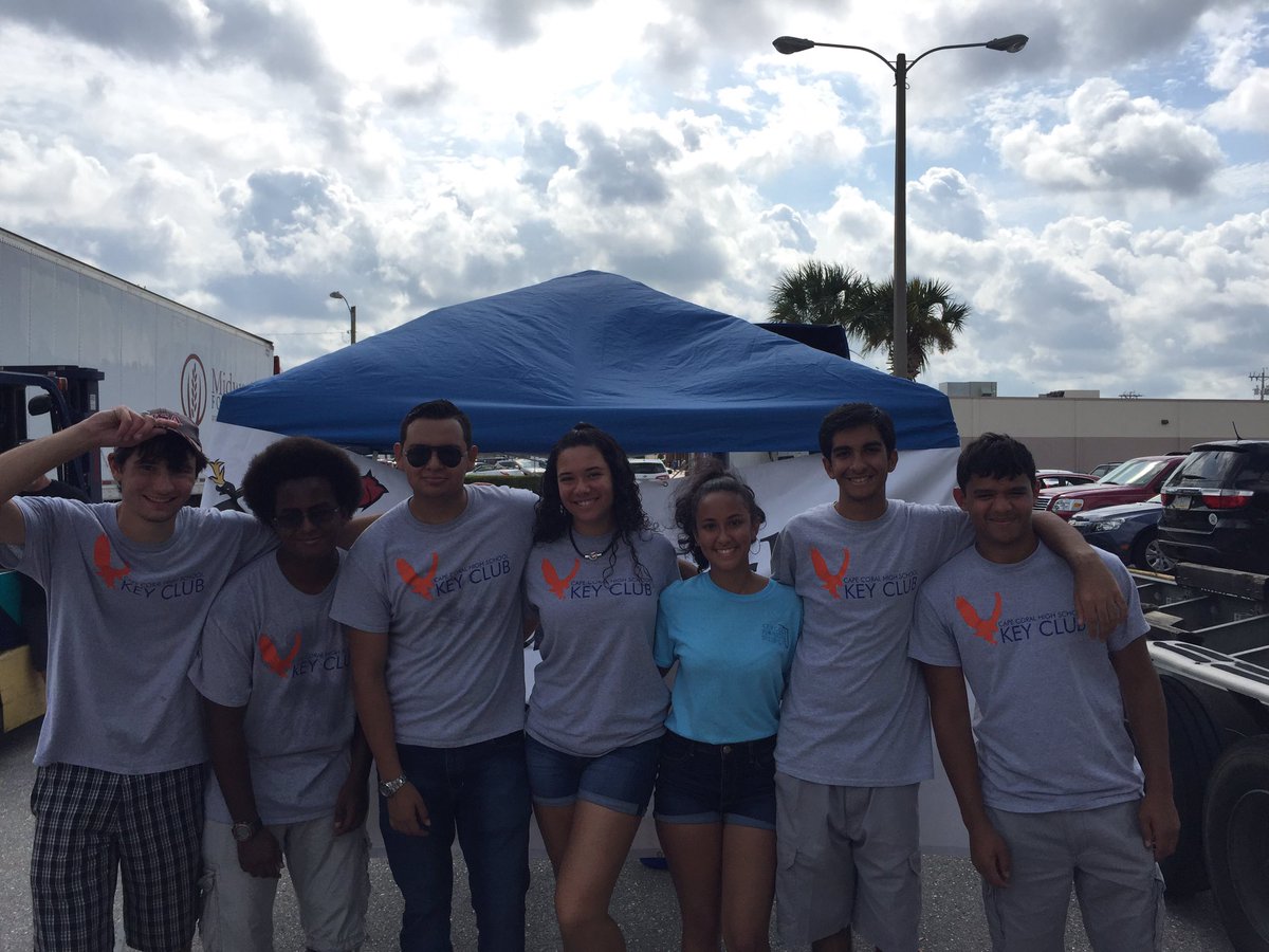 CCHSKeyClub25's tweet photo. Huge thank you to all those who came last Saturday, we had a very successful Food Distribution!! https://t.co/H2IdhTsQth