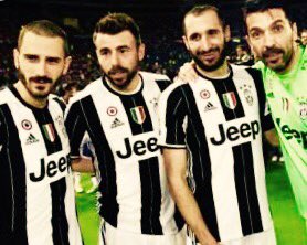 La leggenda di 4 uomini straordinari <a href="/gianluigibuffon/">Gianluigi Buffon</a> <a href="/bonucci_leo19/">Leonardo Bonucci</a> <a href="/chiellini/">Giorgio Chiellini</a> <a href="/andreabarzagli2/">Andrea Barzagli</a> #LazioJuventus #coppaitalia