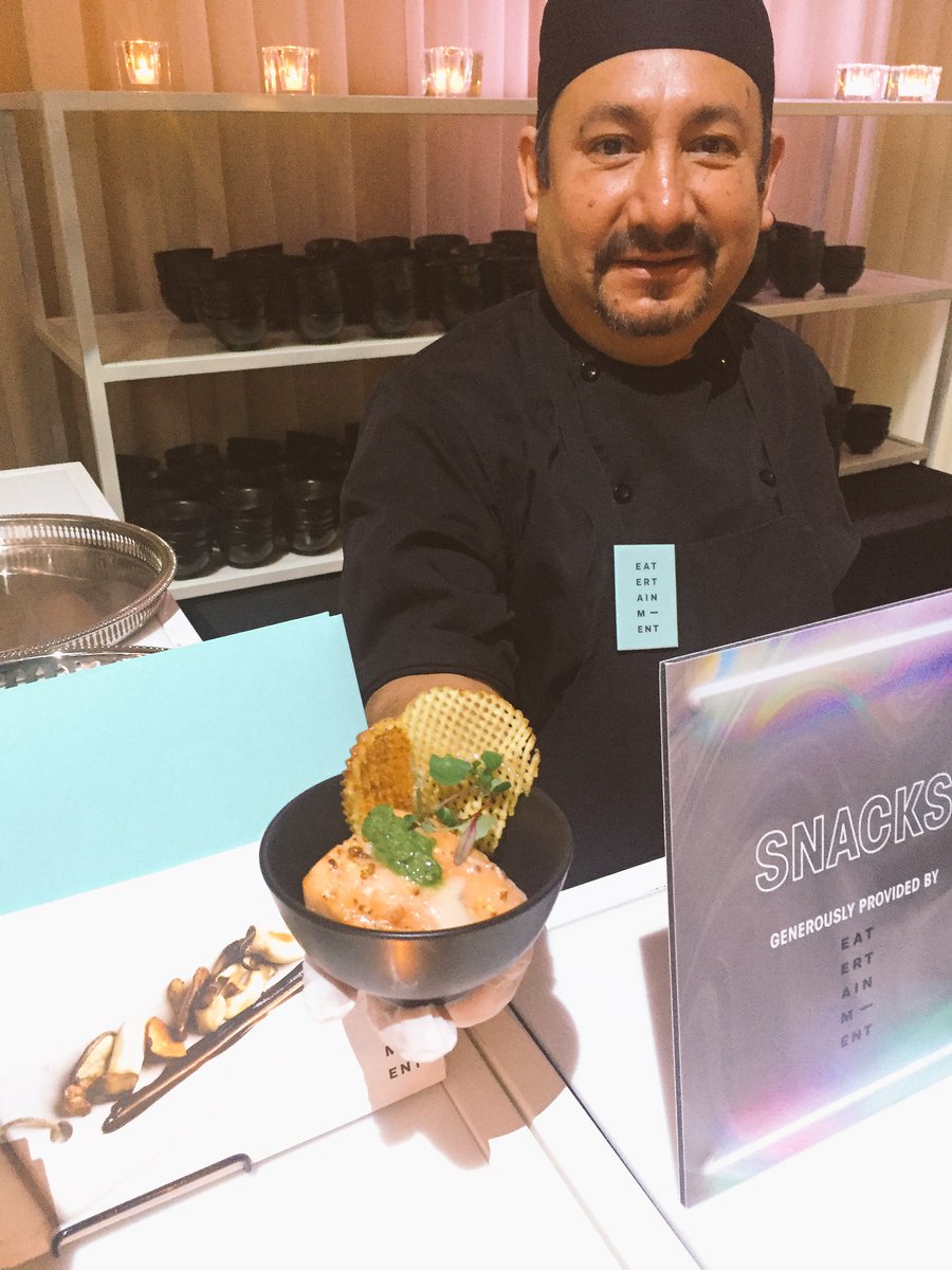 DesignExchange's tweet photo. .@Eatertainment is here making sure we're well fed all evening long π #DXDA17 https://t.co/qW14l1S0rE
