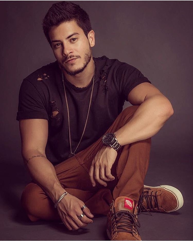 Ladynewsbr's tweet photo. Um boy é um boy, né criaturas? 😍😍 Quero esse Magya na minha casa agora! 😂
#Arthuraguiar #Malhação #Globo #Rebelde #Boymagya #teen #capricho https://t.co/drhZAysD9v