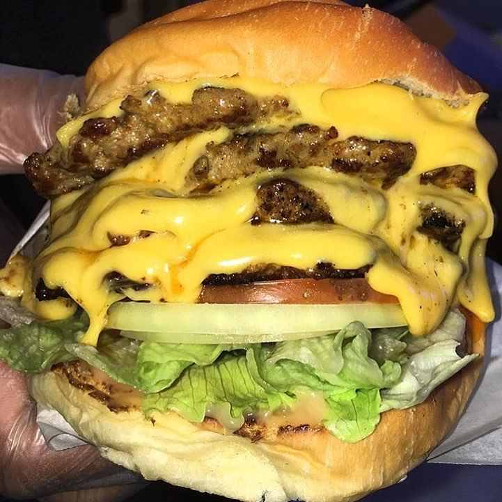 Foodaesthetix's tweet photo. #TripleCheeseBurgers https://t.co/5zxmwI2WLw