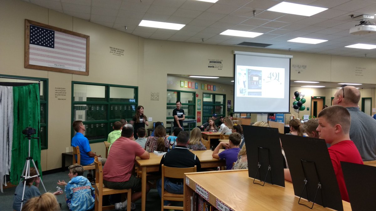 PISDReynolds's tweet photo. Big crowd for the @PISDReynolds Anthology Project Reveal #prospernextlevel https://t.co/5tFvxTApyp