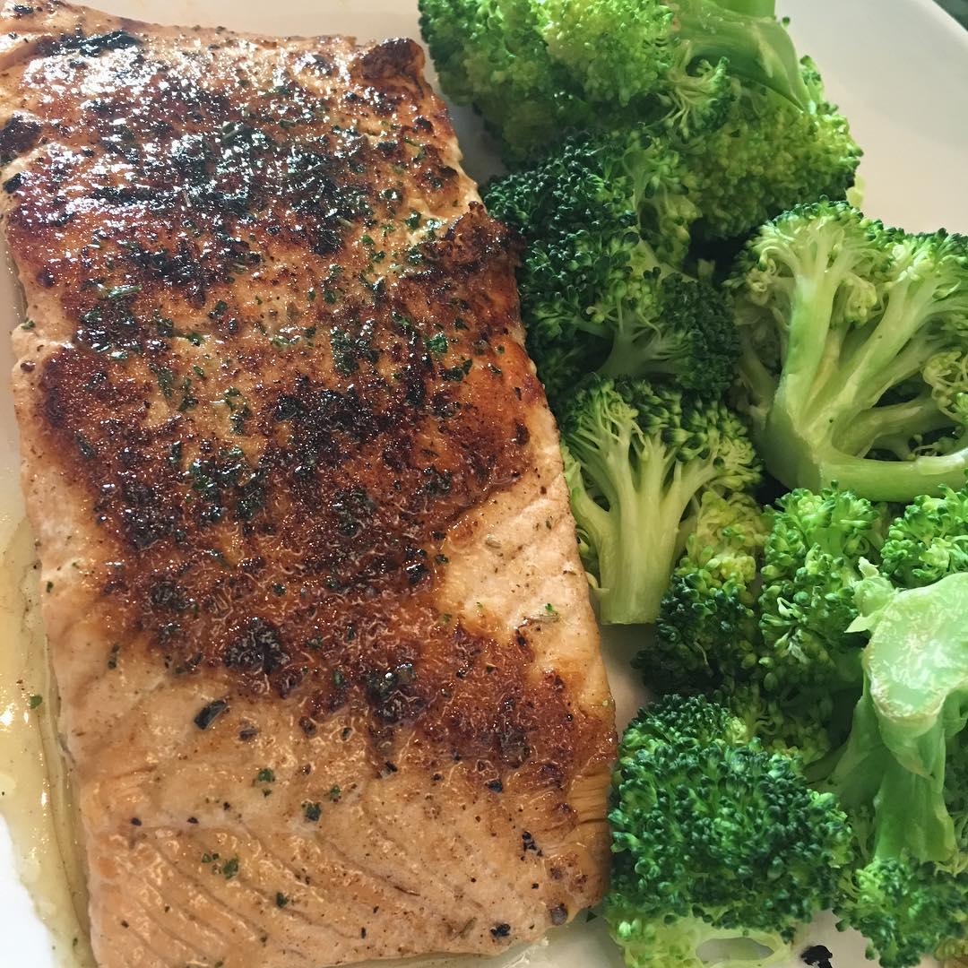 Olive Garden On Twitter Salmon S Perfectly Flaky Broccoli S