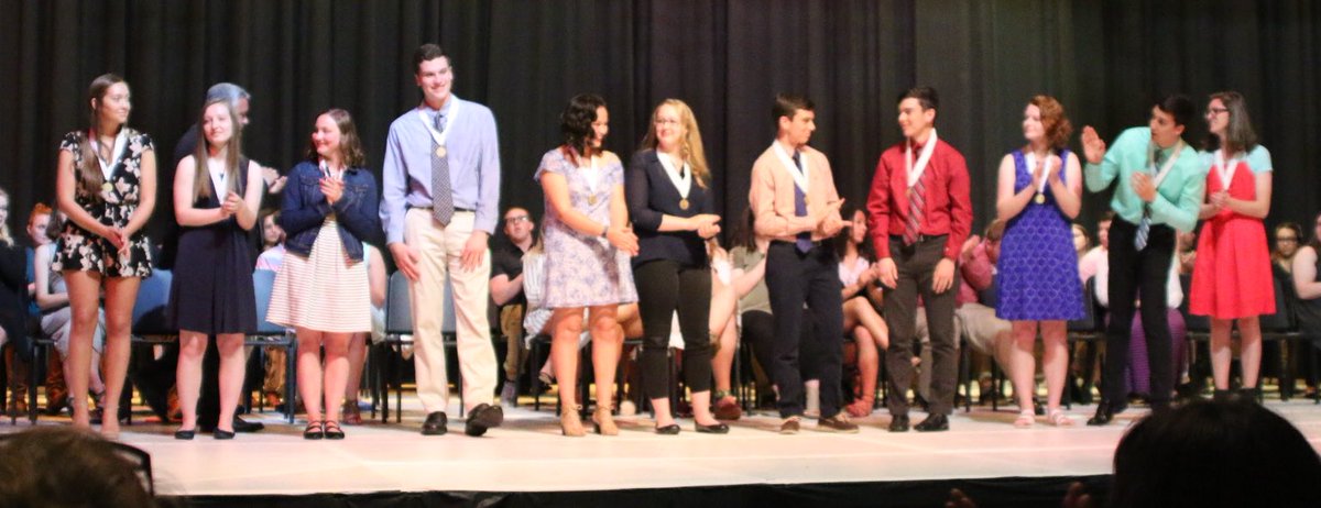 Newark_Schools's tweet photo. Congratulations to our Valedictorians and our Salutatorian #NCSSuccess https://t.co/2LQe9suR0o
