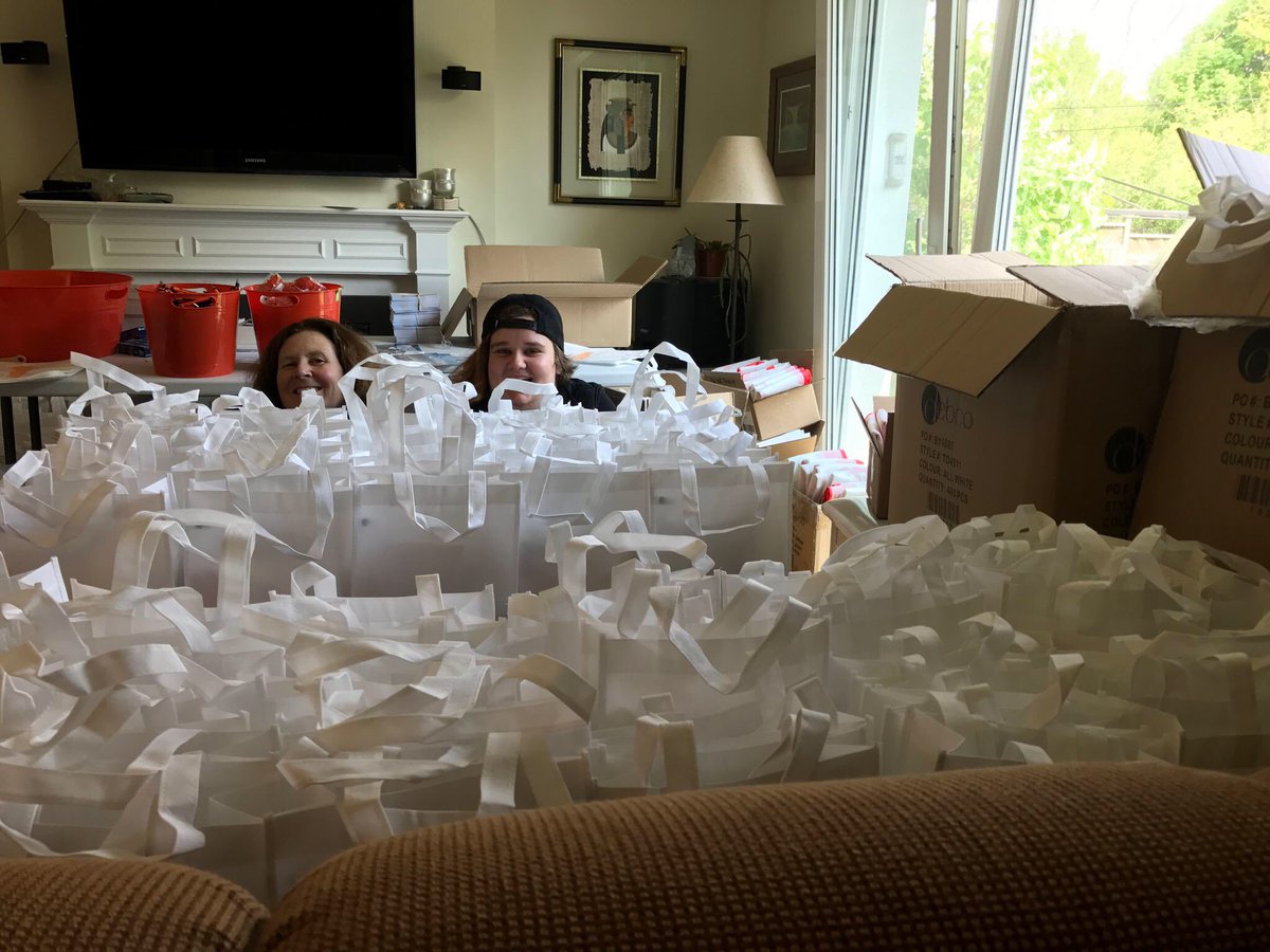 SashbearOrg's tweet photo. A sea of SWAG bags for the #borderlinewalk at "Sashbear's workshop" https://t.co/RfAIzeMvnp