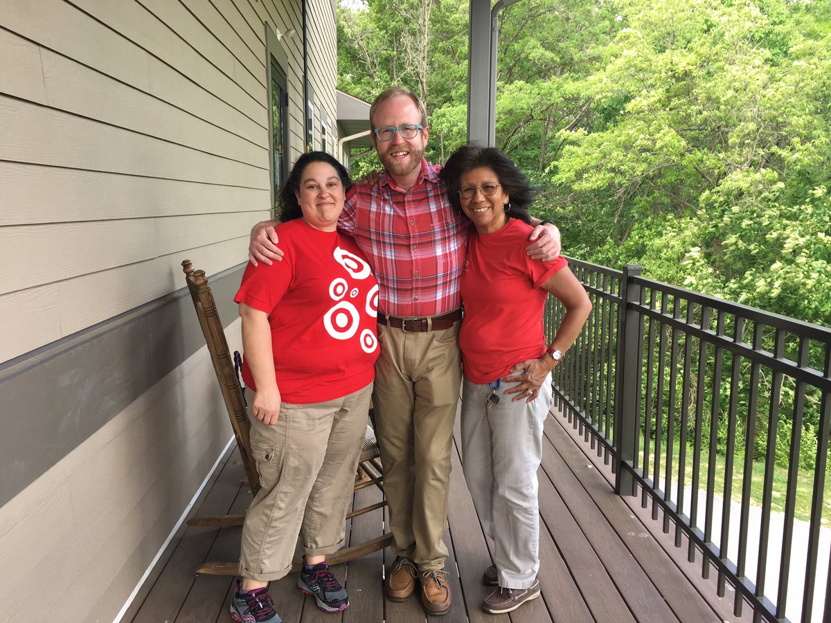 kharp84's tweet image. Chicken dinner for 40? No problem for the 3 of us! #TargetVolunteers #the752