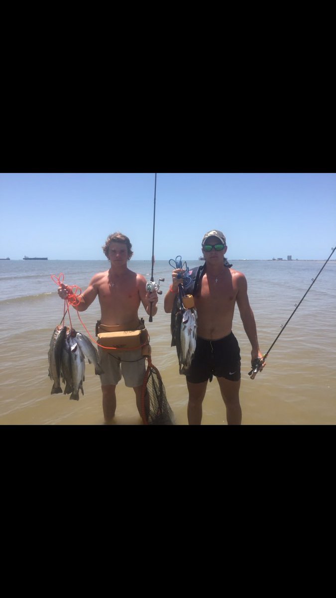 TylerStenberg's tweet photo. Happy birthday to one of my best friends hope you had a good one bubba. @john_metzger17 https://t.co/cejvWvE5nP