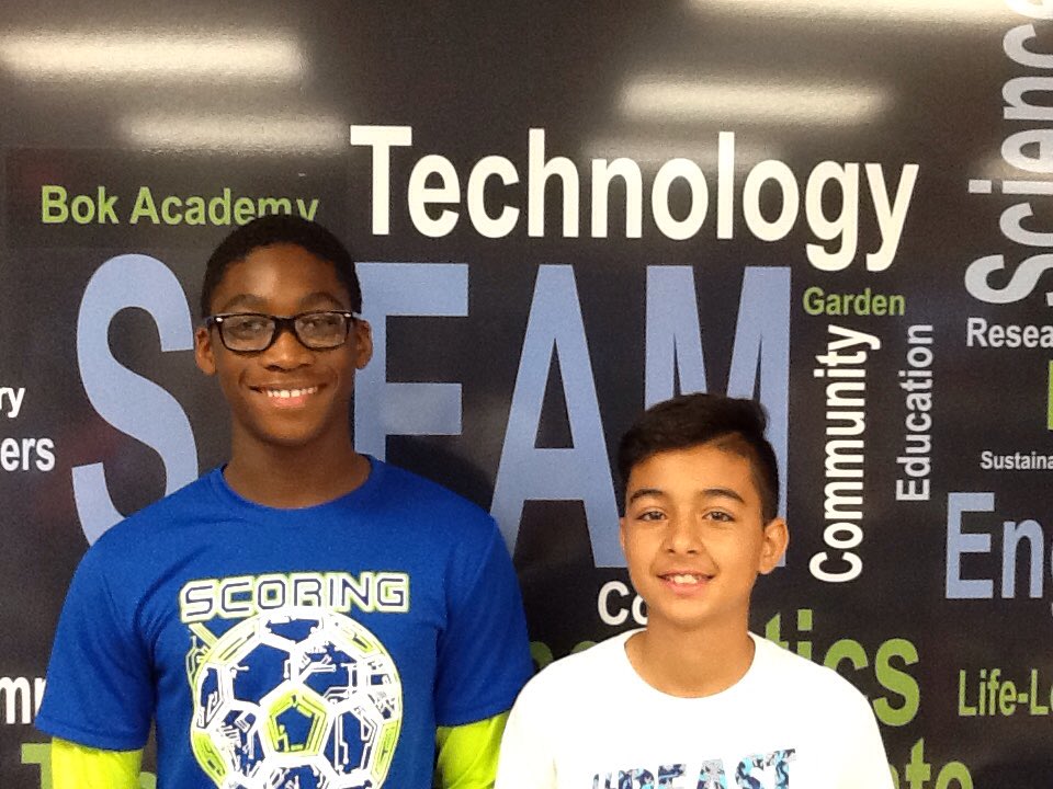 BokSTEM's tweet photo. New student orientation. Welcome new students to the #BokSTEM lab. #STEM https://t.co/7MEr11iowB