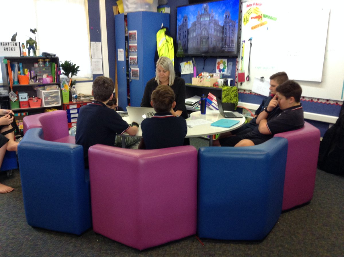 BattenPIS2017's tweet photo. BattenPIS2017 #funlearning #helping https://t.co/7dbINFuNo1