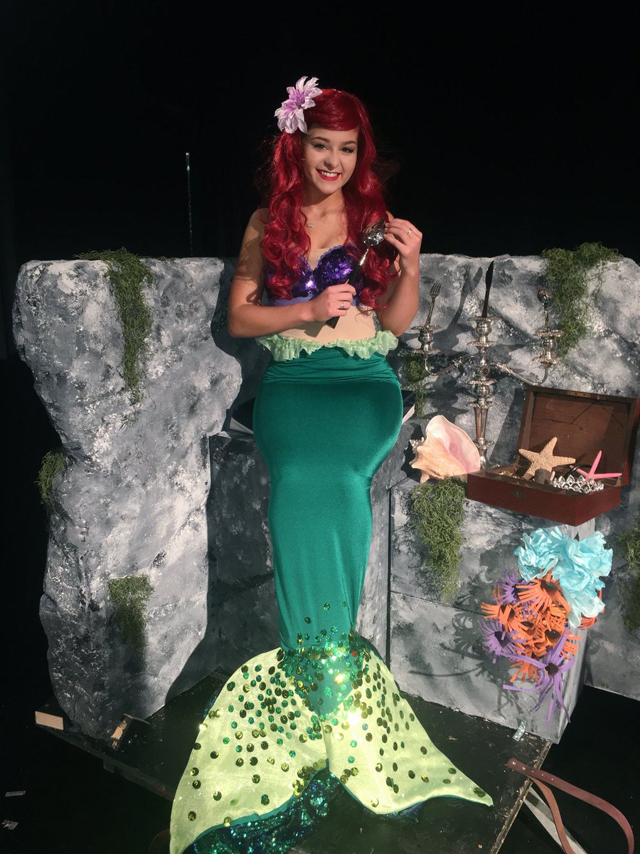 madelinewalker4's tweet photo. thought I'd post some pics from the play bc im so glad I decided to do theater!! Playing Ariel was a dream come true thanks to these gals ❣️ https://t.co/zxbYI2CR52