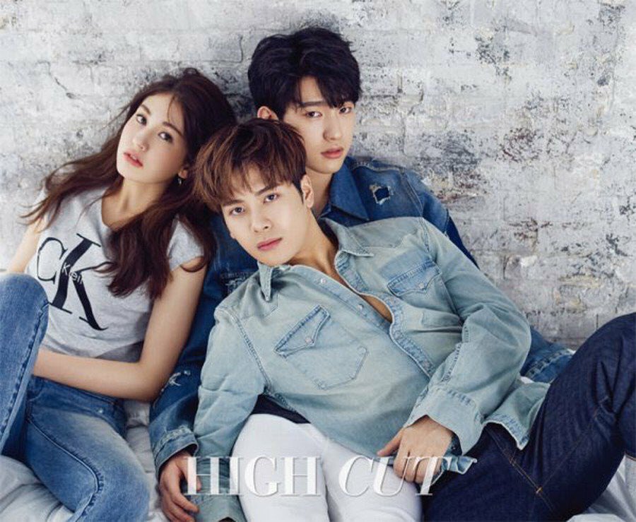 sodajaja's tweet photo. #highcut #Jinyoung #jackson 😍CK https://t.co/fGMIEb4EBl