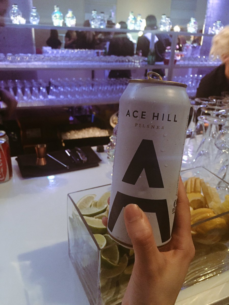 DesignExchange's tweet photo. Cheers @AceHillBeer! Thanks for bringing the cold ones π» #DXDA17 https://t.co/5ILcThp3b9