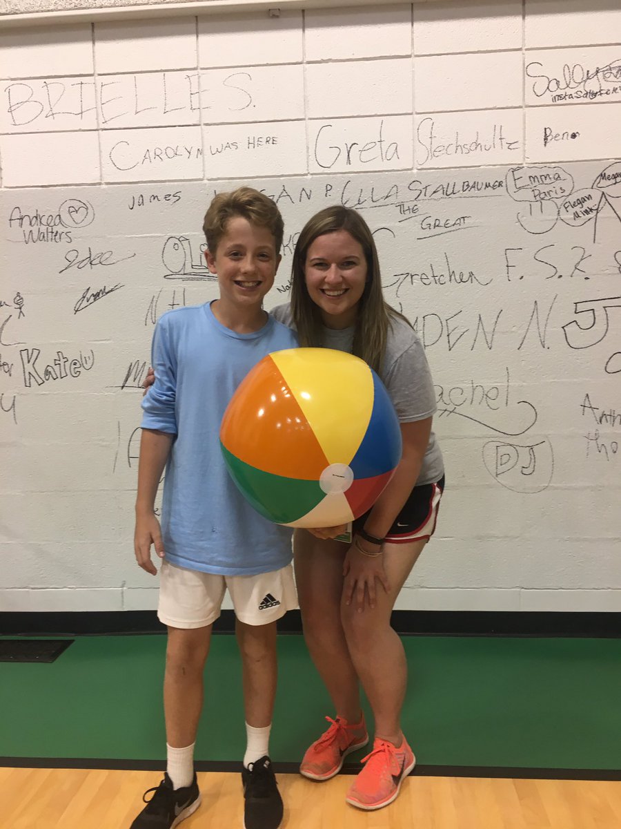 Brookwood5th's tweet photo. Having a ball at our 4th quarter PBIS assembly! #ourSMSDstory #Brookwoodpride https://t.co/8nrFKpnNE3