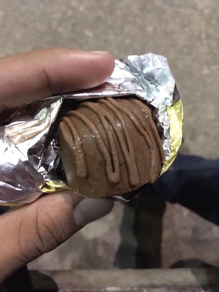 oreidosdoces's tweet photo. Amanhã estaremos na Fafire, com esta Trufa deliciosa!! Quem come uma, pede outra!!! #VemComORei #Fafire https://t.co/bpDwcFoMKF