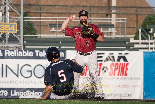 RickyRick_Photo's tweet photo. @rcrascals take game 1 of the double header from @EvilleOtters 3-0 5/17/17 @FLProBaseball #baseball #frontierleague #rascals #rcrascals https://t.co/r7U2eTH9Sy