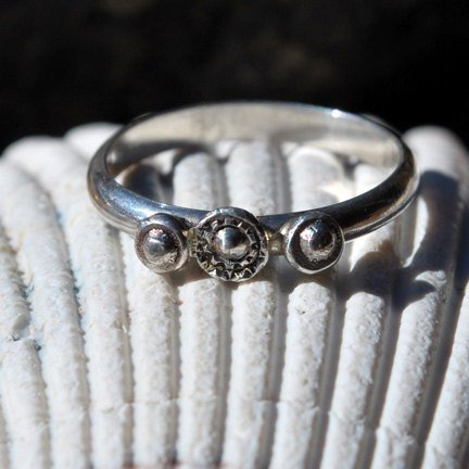 JewelryAsArt tweet picture