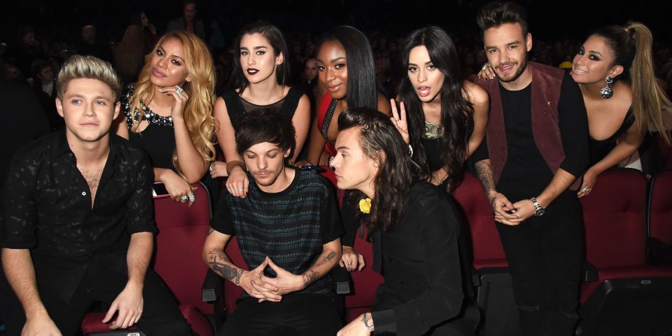 TheLoopAu's tweet image. There can only be one! Use the hashtags to vote for @onedirection or @FifthHarmony!

#LoopOff1D - One Thing
#LoopOff5H - Work From Home