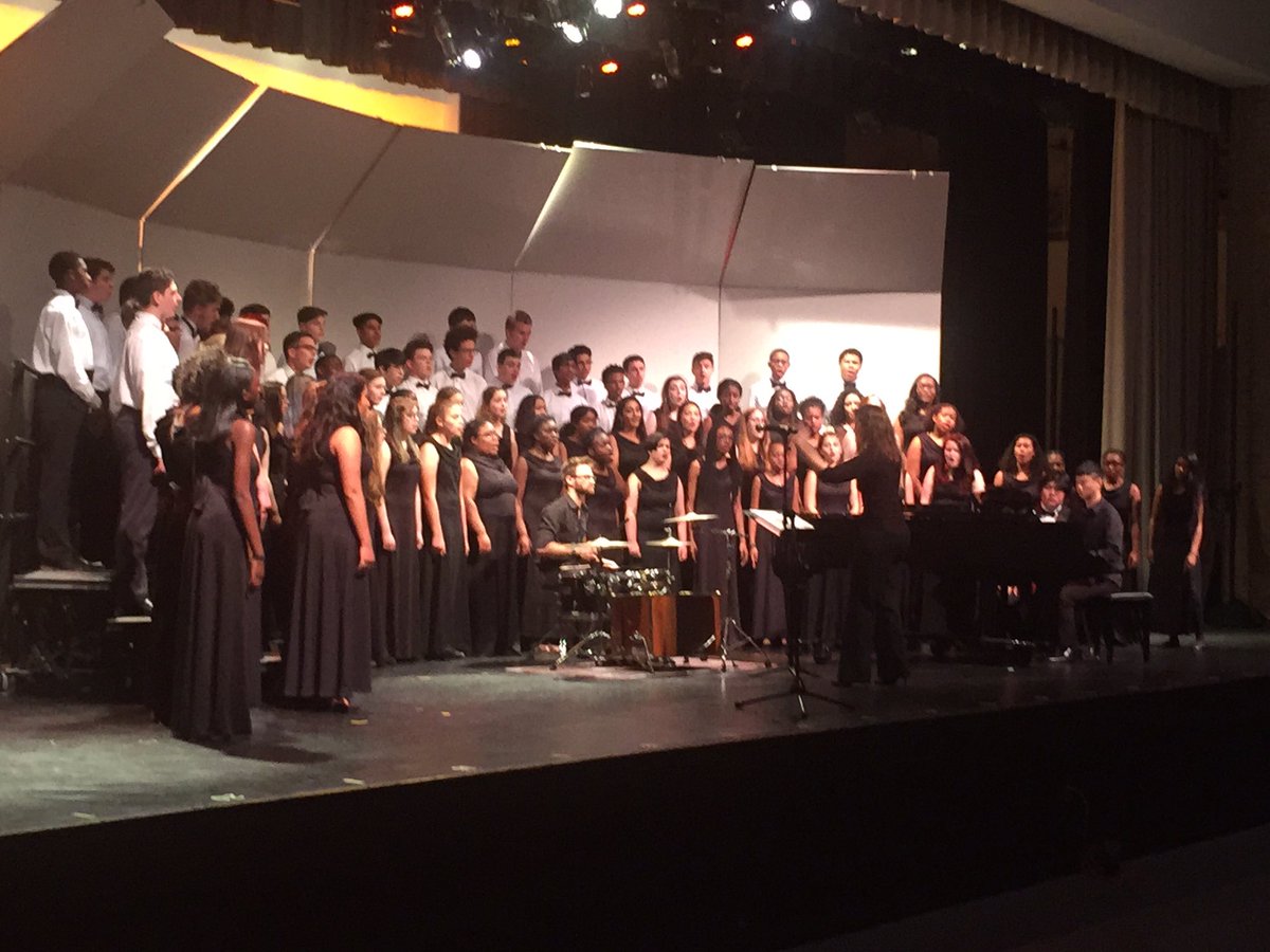 hcpss_omhs's tweet photo. All Choirs crushed it at the Spring Choral Concert led by Mrs. Elpus! https://t.co/ZFLjTmYlqA