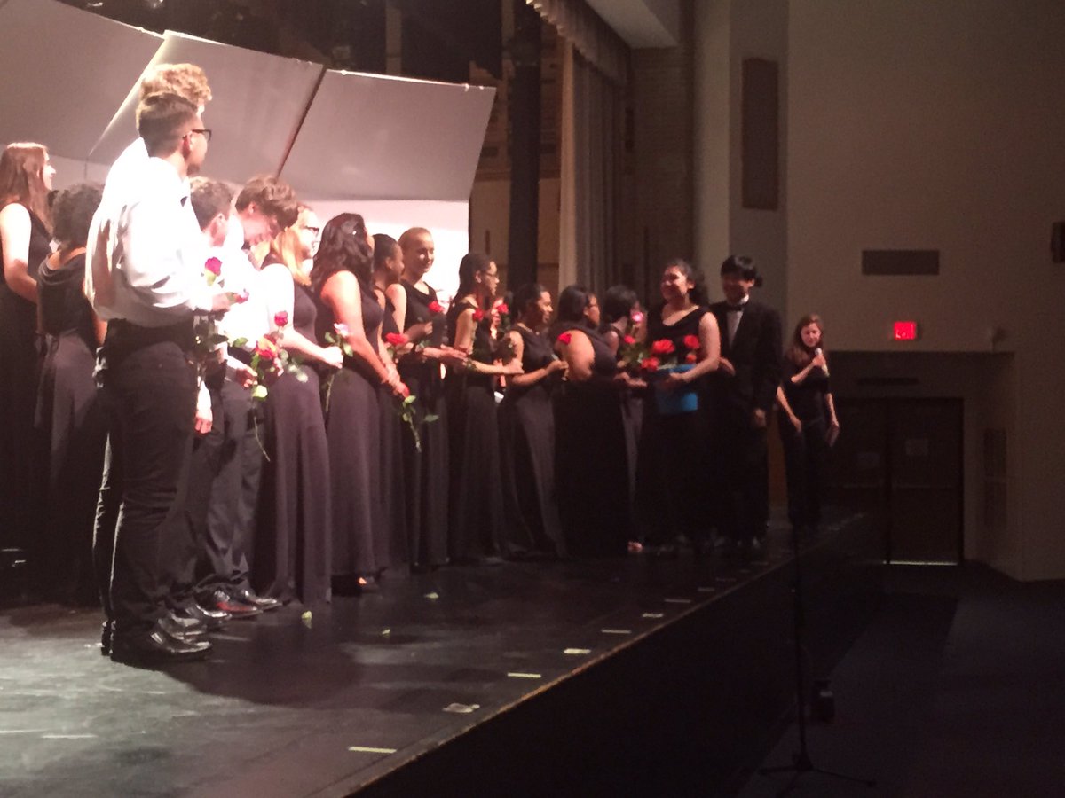 hcpss_omhs's tweet photo. All Choirs crushed it at the Spring Choral Concert led by Mrs. Elpus! https://t.co/ZFLjTmYlqA