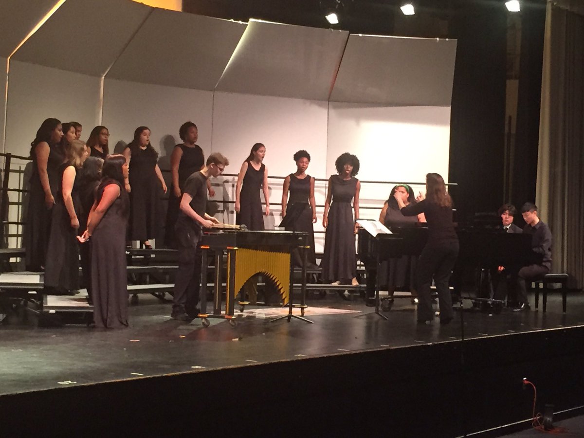 hcpss_omhs's tweet photo. All Choirs crushed it at the Spring Choral Concert led by Mrs. Elpus! https://t.co/ZFLjTmYlqA