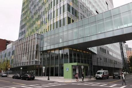 The two major institutions unveil a decade-long initiative that will start with developing better imaging software.  