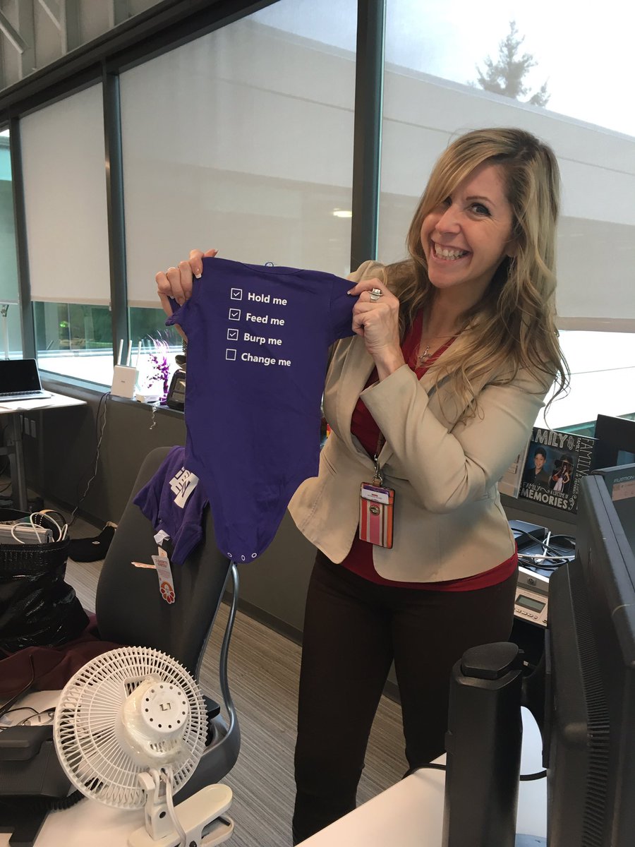 LauraCatPJs's tweet photo. Hey @OneNoteC @msonenote @shapscott @MasterDevwi - here is what the Onesie looks like. Thx to colleague @Justsayin_kata. #OneNoteChallenge! https://t.co/lEQemoBlJw