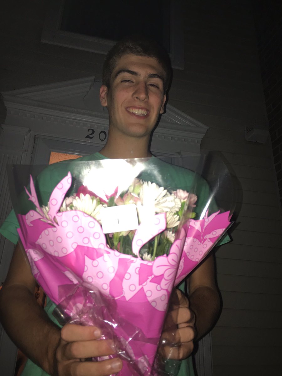 lexi_alatis's tweet photo. Surprises from the best :))💗 https://t.co/pfFbI6tHID