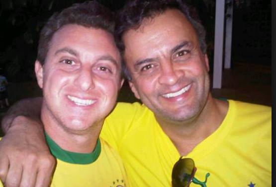 Sandman998's tweet photo. ...não sei o que me deu...
mas deu vontade de postar
essa foto... sei lá, mil coisas...

#DiretasJá https://t.co/BmpqCsjHoE