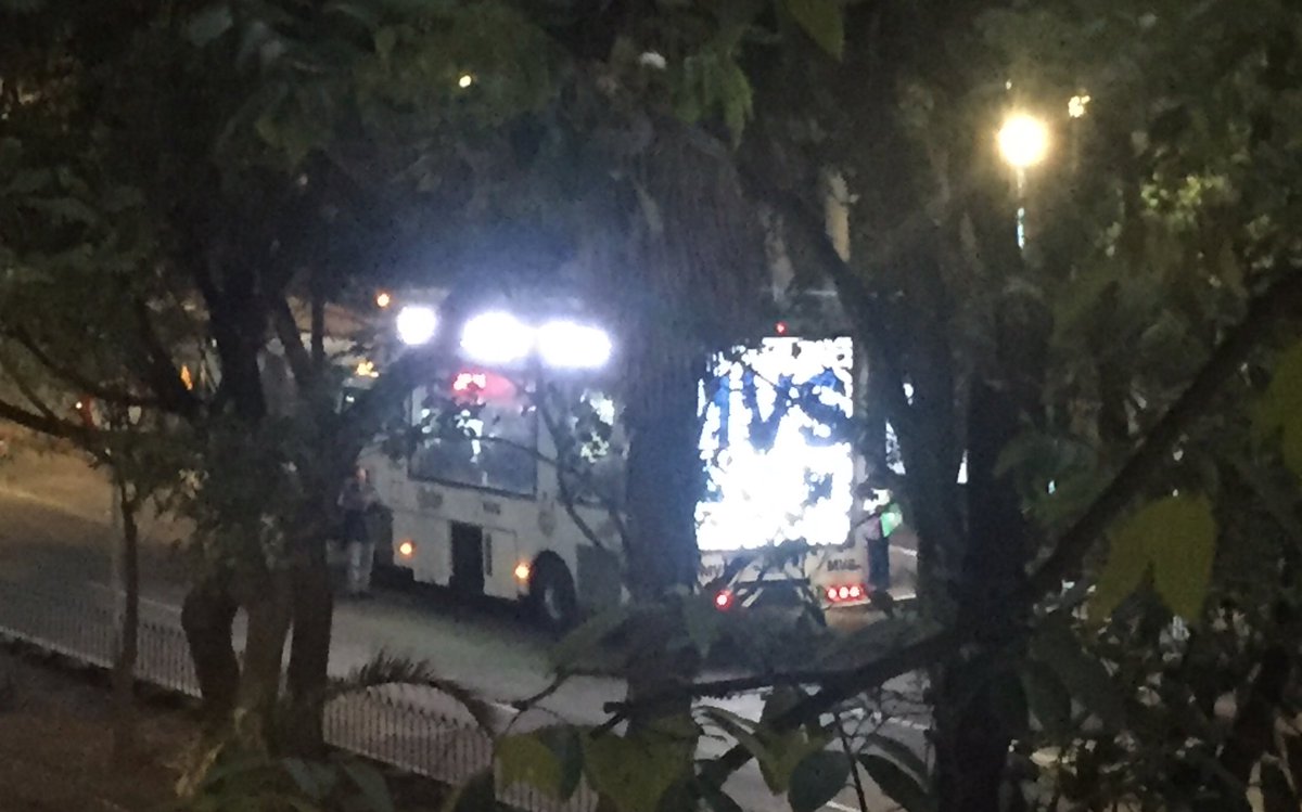 La cabina móvil de <a href="/NoticiasMVS/">Passion Lilie</a> ¿Más tráfico? ¿Contaminación auditiva? No todos queremos escucharlos <a href="/jairocalixto/">Jairo Calixto</a> x.com/noticiasmvs/st…