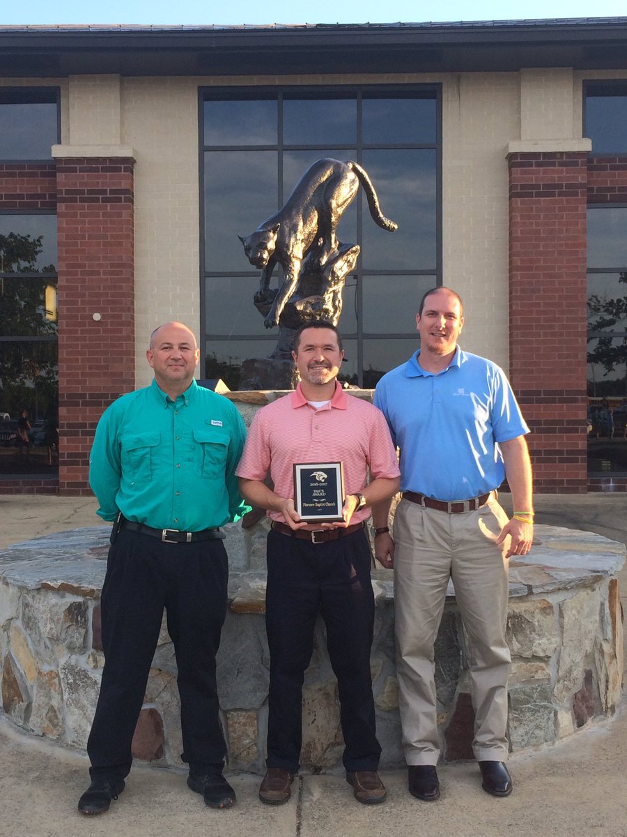 MayfieldWesley's tweet photo. Honored to receive the community support award from Pelion High School! https://t.co/dzaGOz7kKU