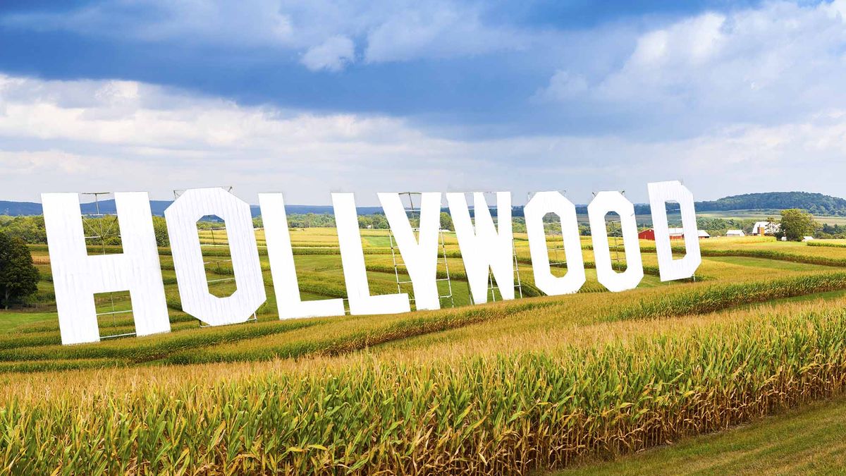 TheOnion's tweet photo. Disillusioned Hollywood Sign Moves Back To Small Iowa Farm Town https://t.co/V5Gv27uMvt https://t.co/yV2qVzxbmP