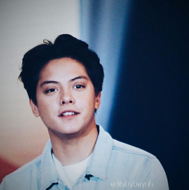 KDKNUpdatesPH's tweet photo. sobrang perfect naman ng lalakeng to 😍 MAHAL KA NAMIN. 😘

©  https://t.co/dB3F2LoXvQ