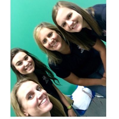 WhittingtonDJ's tweet photo. Starting and finishing the year #RennerStrong with this amazing group of friends / 8th grade math teachers! Love our team! ❤️ https://t.co/j22dcyaWJ9