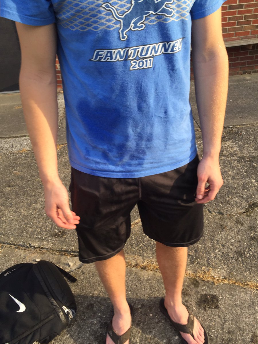 Cpeterson204's tweet photo. @PCAWaterWars Levi is out!! *note to self Levi will wrestle for the gun 😂 #staythirstymyfriends https://t.co/RbO1fj1zBL